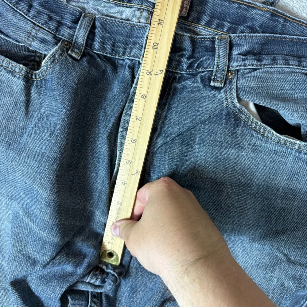 Levi's Jeans Men 38x32 559 Relaxed Straight Blue Whiskered Faded‎ Denim